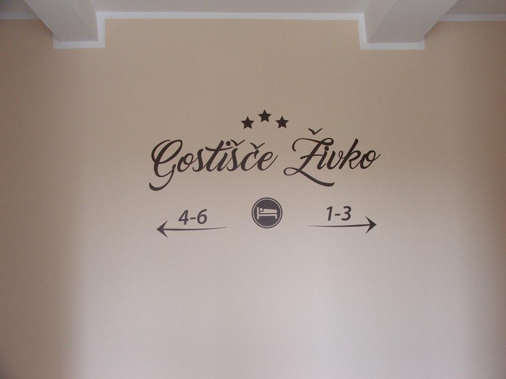 Guesthouse Zivko Dobrovce Exterior foto